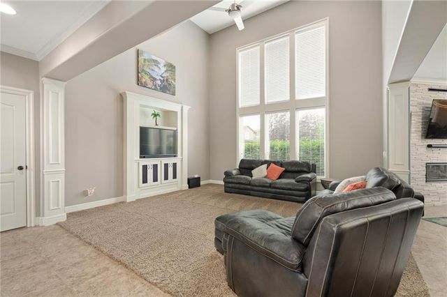 23632 W 52nd Terrace, Shawnee, KS 66226