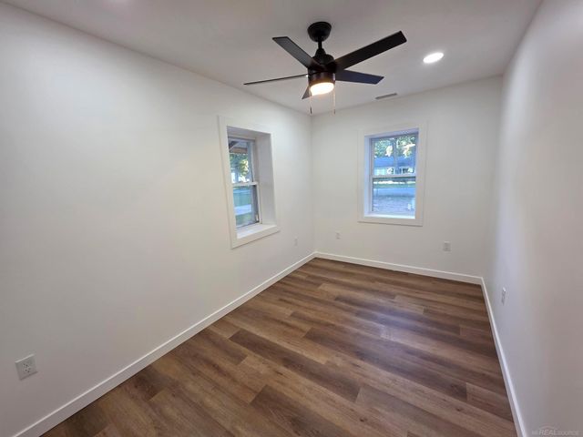 16 S Densmore Street, Muskegon, MI 49442