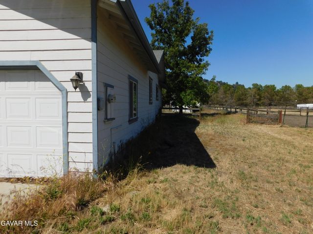 23441 Lakeview Drive, Tehachapi, CA 93561