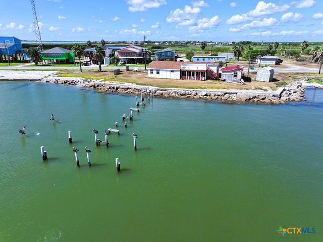 213 S Ocean Drive, Port Lavaca, TX 77979