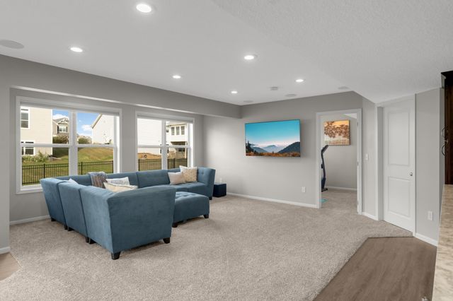 9354 Summerlin Road, Woodbury, MN 55129