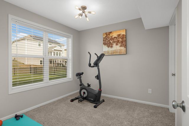 9354 Summerlin Road, Woodbury, MN 55129