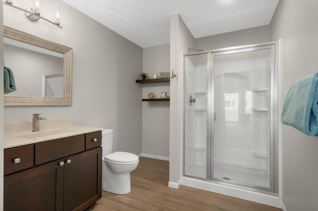 9354 Summerlin Road, Woodbury, MN 55129