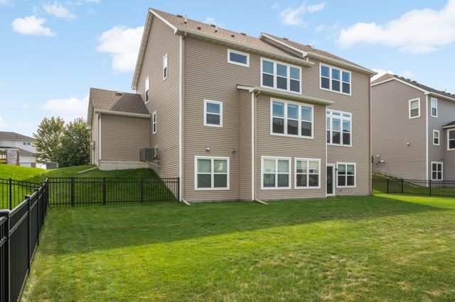 9354 Summerlin Road, Woodbury, MN 55129
