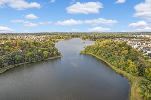 9354 Summerlin Road, Woodbury, MN 55129