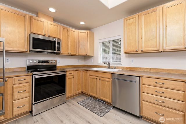 30 E Larch Place, Shelton, WA 98584