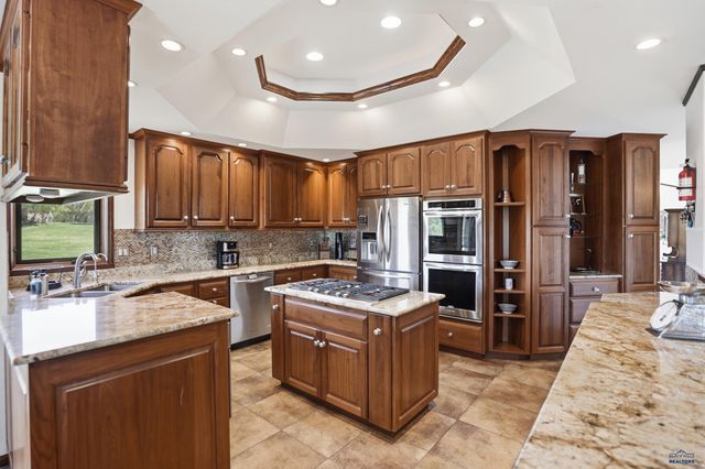 1348 PANORAMA CIR, Rapid City, SD 57701