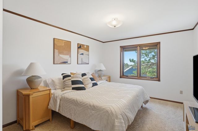 1348 PANORAMA CIR, Rapid City, SD 57701