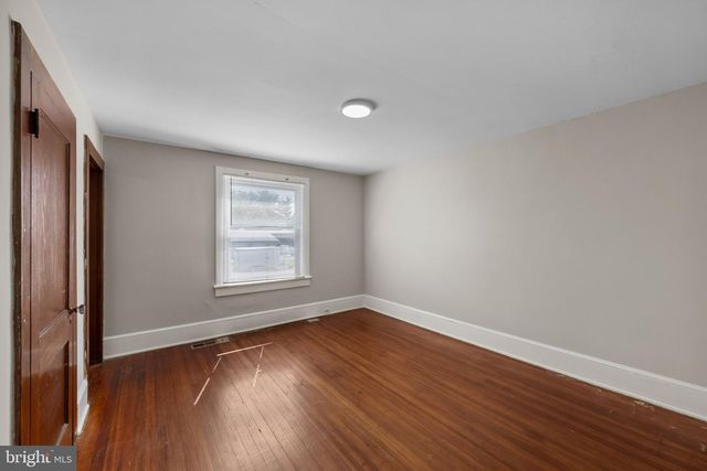 18 E CHATSWORTH AVE E, Reisterstown, MD 21136