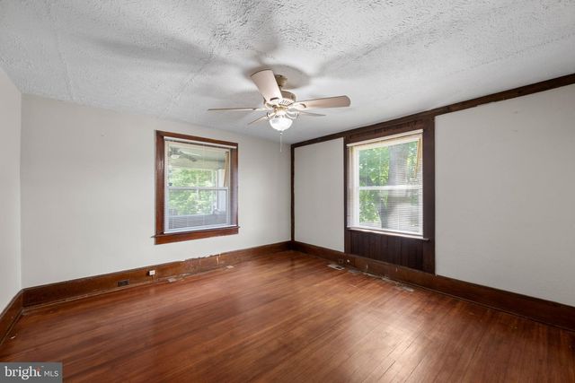 18 E CHATSWORTH AVE E, Reisterstown, MD 21136