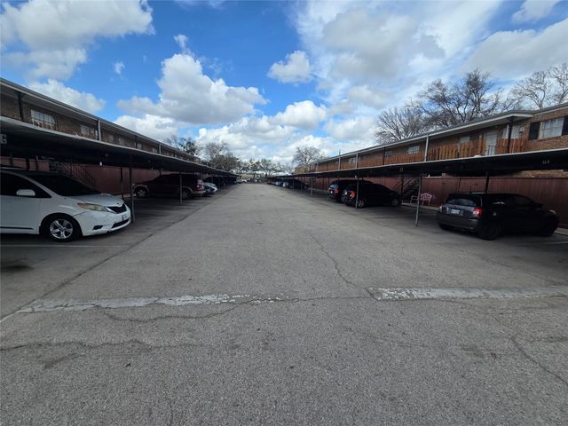 6305 Westward Street 2, Houston, TX 77081