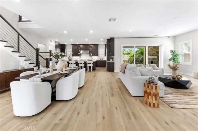 76 Bolide, Irvine, CA 92618