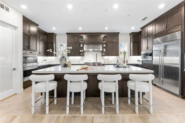 76 Bolide, Irvine, CA 92618