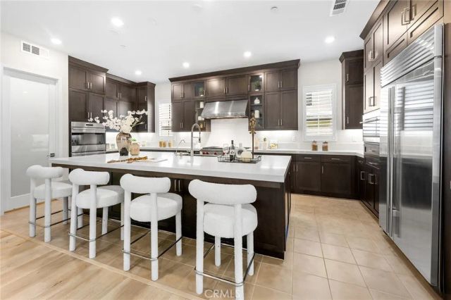 76 Bolide, Irvine, CA 92618