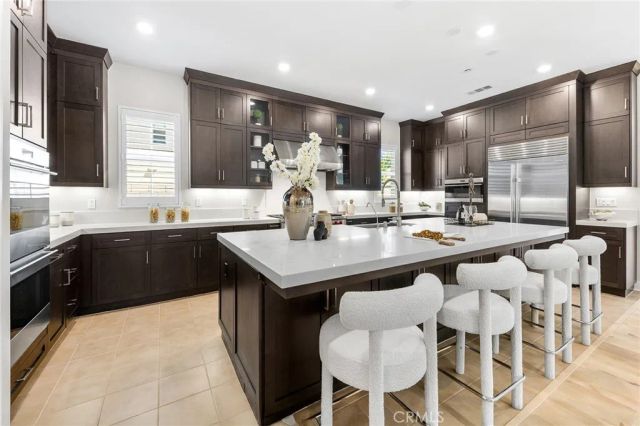 76 Bolide, Irvine, CA 92618