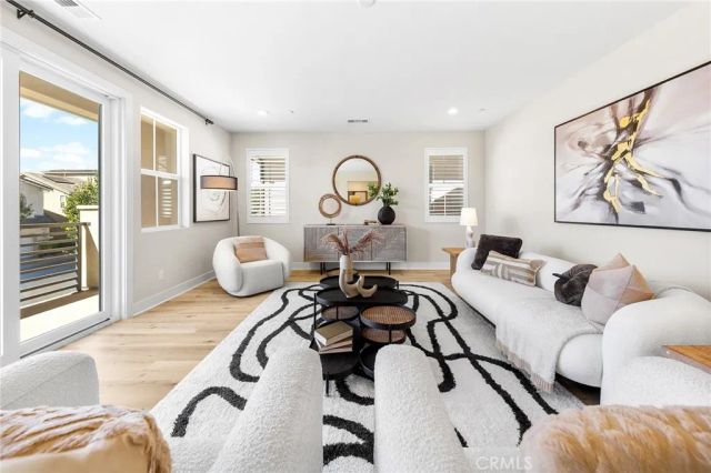 76 Bolide, Irvine, CA 92618