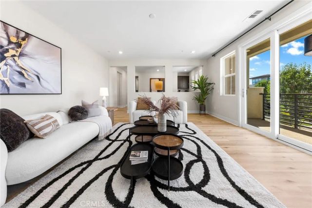 76 Bolide, Irvine, CA 92618