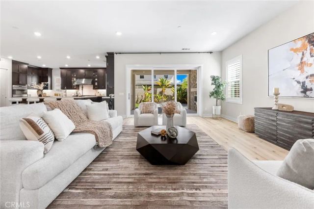 76 Bolide, Irvine, CA 92618