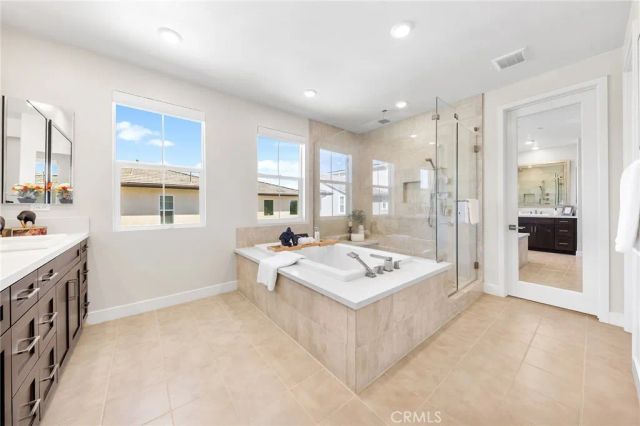 76 Bolide, Irvine, CA 92618