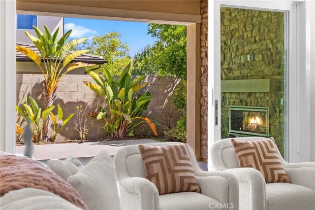 76 Bolide, Irvine, CA 92618