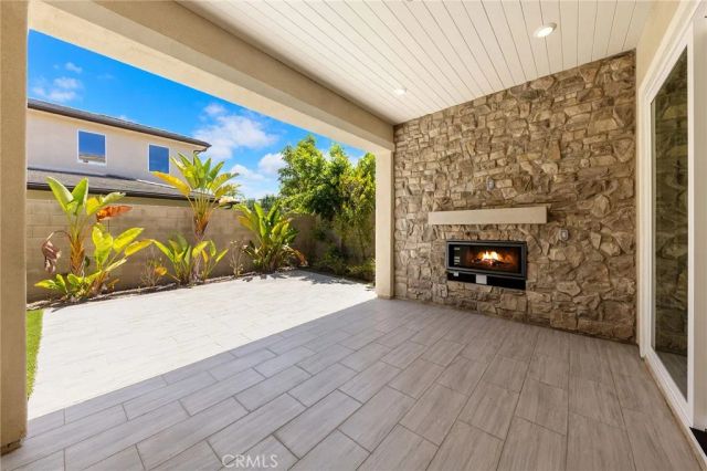 76 Bolide, Irvine, CA 92618