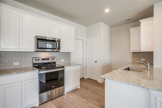 815 HOmeplace Circle, Mansfield, TX 76063