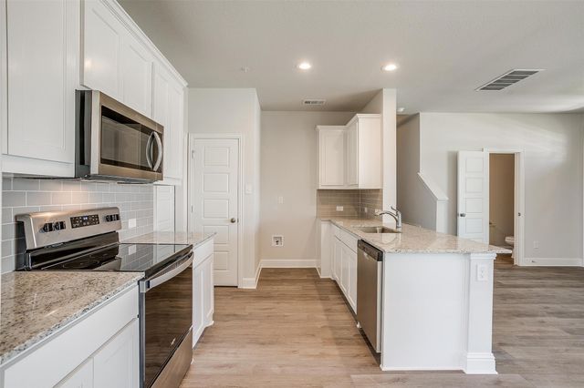 815 HOmeplace Circle, Mansfield, TX 76063