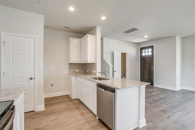 815 HOmeplace Circle, Mansfield, TX 76063