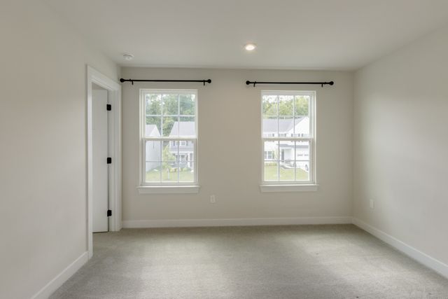 951 Caywood Rd, Smyrna, TN 37167