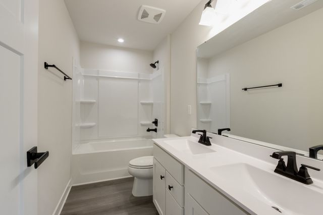 951 Caywood Rd, Smyrna, TN 37167