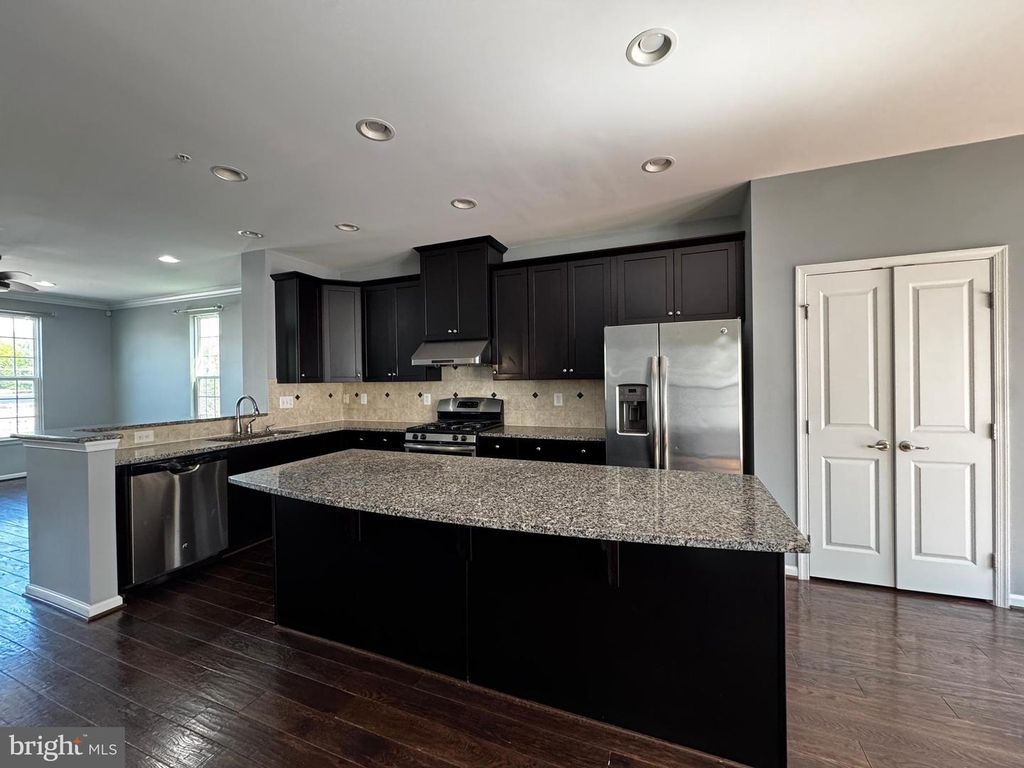 8058 LOCUST MILL ST, Ellicott City, MD 21043