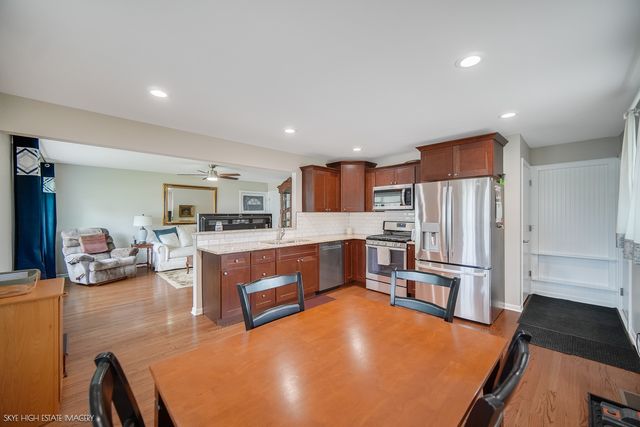 29 W. 31st. Place, Steger, IL 60475