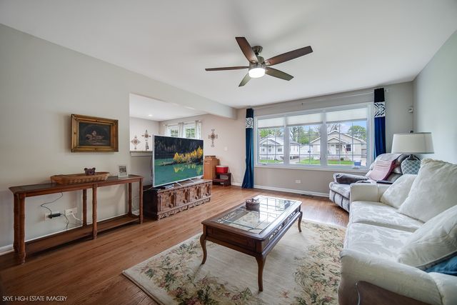29 W. 31st. Place, Steger, IL 60475