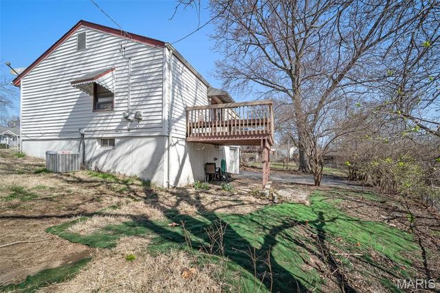 10832 Saint Henry Court, St Ann, MO 63074