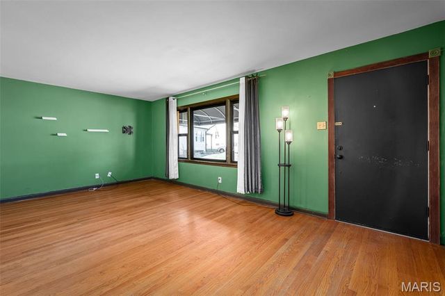 10832 Saint Henry Court, St Ann, MO 63074