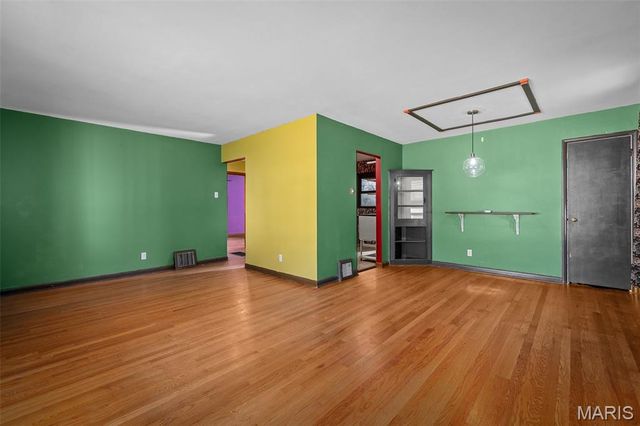 10832 Saint Henry Court, St Ann, MO 63074