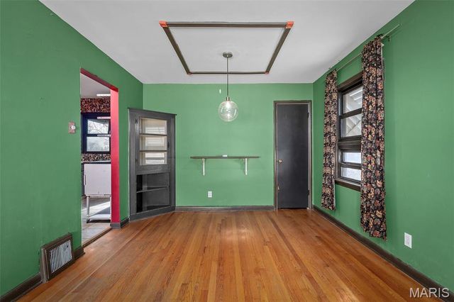 10832 Saint Henry Court, St Ann, MO 63074