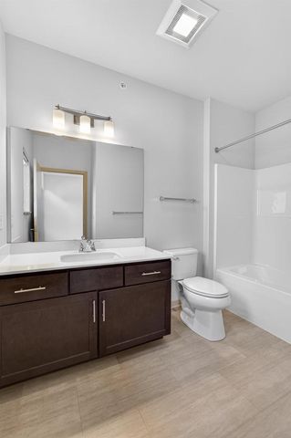 2812 No Oaks Ridge, Fitchburg, WI 53711