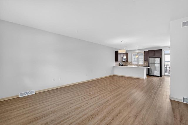 2812 No Oaks Ridge, Fitchburg, WI 53711