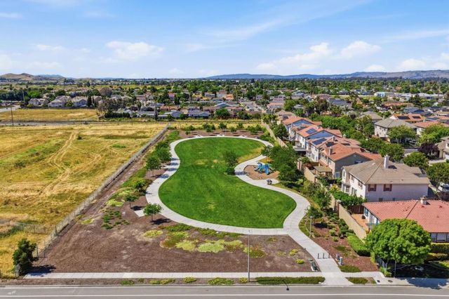 37517 Bay Crest Road, Newark, CA 94560