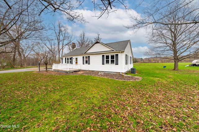 2 Brown Road, Schaghticoke, NY 12154