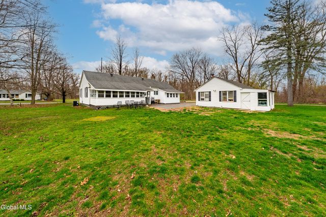 2 Brown Road, Schaghticoke, NY 12154