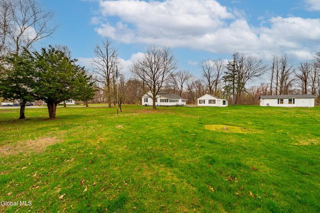 2 Brown Road, Schaghticoke, NY 12154