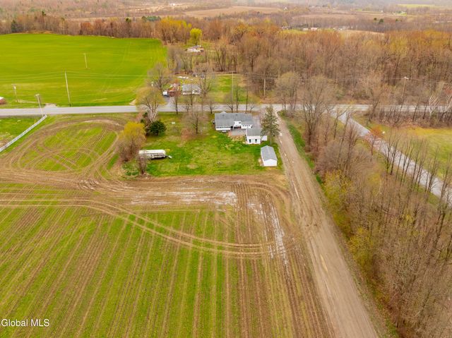 2 Brown Road, Schaghticoke, NY 12154