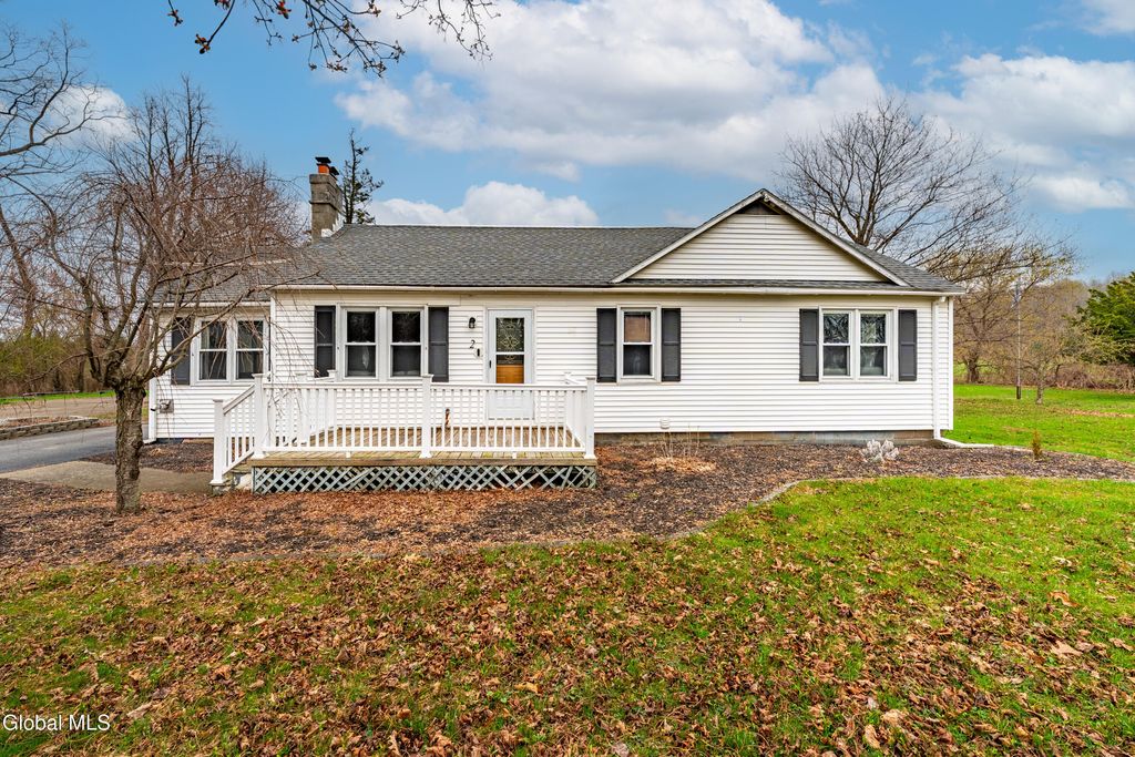 2 Brown Road, Schaghticoke, NY 12154