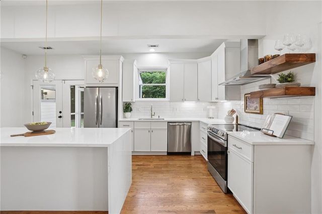 2033 Ridgedale Road NE, Atlanta, GA 30317