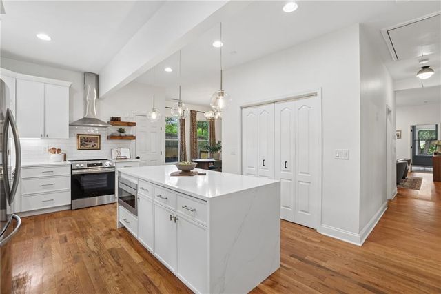 2033 Ridgedale Road NE, Atlanta, GA 30317