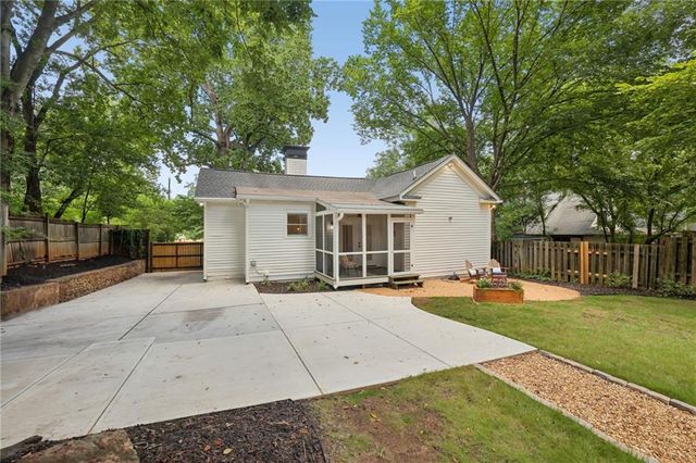 2033 Ridgedale Road NE, Atlanta, GA 30317