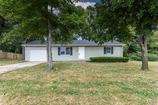 8815 Godfrey Road, Godfrey, IL 62035