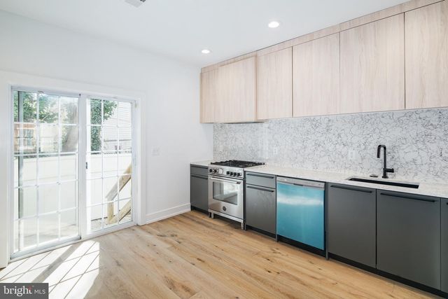1532 CATHARINE ST, Philadelphia, PA 19146